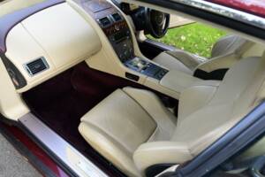 Bild 31/50 von Aston Martin DB 9 (2005)