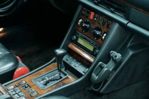 Bild 24/50 von Mercedes-Benz 500 SEL (1990)