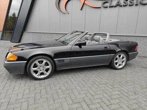 Image 2/50 de Mercedes-Benz 500 SL (1991)