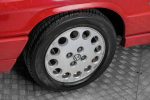 Bild 38/50 von Alfa Romeo 2.0 Spider (1992)