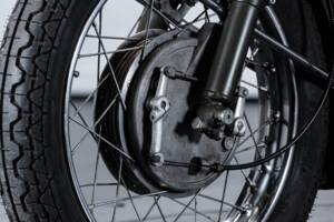 Image 31/50 of Moto Guzzi DUMMY (1976)