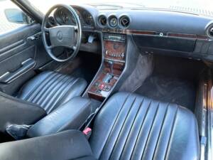 Image 4/21 of Mercedes-Benz 560 SL (1987)