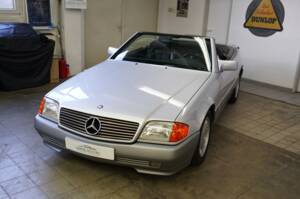 Image 5/38 of Mercedes-Benz 500 SL (1991)
