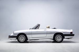 Imagen 7/36 de Alfa Romeo 2.0 Spider (1990)