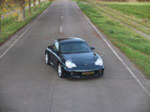 Bild 10/73 von Porsche 911 Carrera 4S (2004)