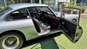 Imagen 36/66 de Ferrari 330 GT 2+2 (1964)