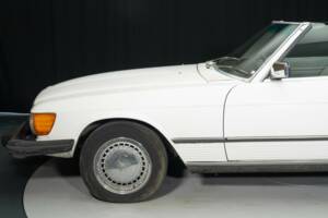 Immagine 5/8 di Mercedes-Benz 560 SL (1987)