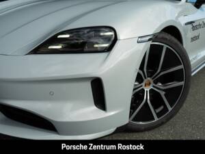 Obraz 29/31 pojazdu Porsche Taycan 4S Sport Turismo (2026)