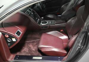 Image 27/50 de Aston Martin V8 Vantage (2006)