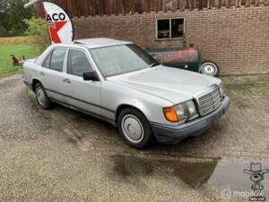 Bild 1/41 von Mercedes-Benz 300 D (1987)