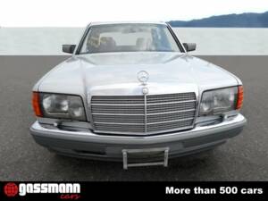 Bild 2/15 von Mercedes-Benz 560 SEL (1990)