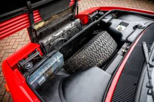 Image 38/42 of Ferrari Mondial T (1990)