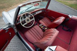 Image 10/33 de Mercedes-Benz 230 SL (1965)