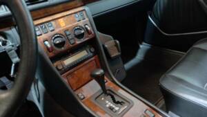 Bild 6/28 von Mercedes-Benz 500 E (1991)