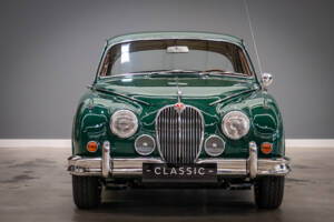 Image 2/32 of Jaguar Mk II 3.4 (1967)