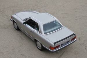 Image 9/29 of Mercedes-Benz 500 SL (1986)