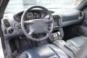Image 2/8 of Porsche 911 Carrera (1998)