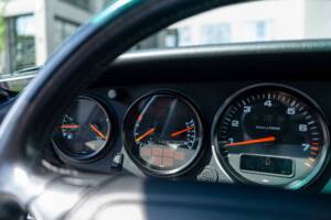 Image 20/46 of Porsche 911 Carrera 4 (1992)