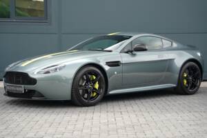 Bild 4/50 von Aston Martin V8 Vantage AMR (2018)