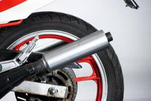 Image 19/50 of Yamaha RD 350 LC (1990)