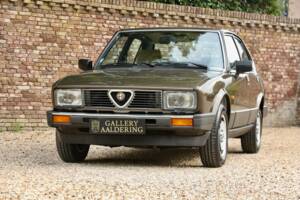Bild 18/50 von Alfa Romeo Alfetta 2.0 (1984)