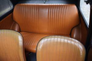 Image 22/30 of FIAT 500 L (1971)