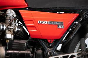 Image 17/49 de Moto Guzzi 850 LeMans (1981)