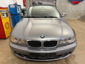Image 4/19 of BMW 330Ci (2003)