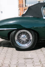 Image 55/63 of Jaguar E-Type (1969)
