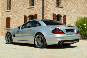 Immagine 6/50 di Mercedes-Benz SL 65 AMG (2005)