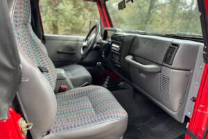 Image 24/31 of Jeep Wrangler Sport 2.5 (1996)