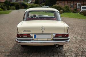 Image 18/42 of Mercedes-Benz 220 SE b (1965)