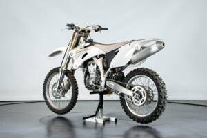 Image 2/50 de Yamaha DUMMY (2007)