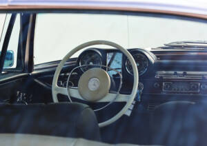Image 29/45 of Mercedes-Benz 280 SE (1968)