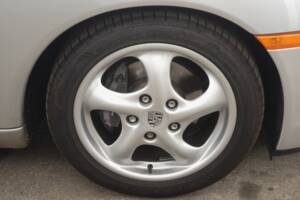 Image 18/30 of Porsche Boxster (1999)