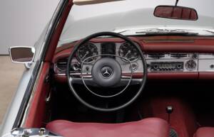 Bild 34/44 von Mercedes-Benz 280 SL (1970)