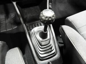 Bild 9/15 von Volkswagen Golf II Gti 1.8 (1988)