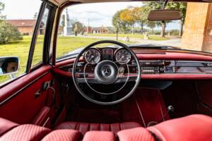 Image 39/86 of Mercedes-Benz 300 SE (1965)