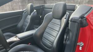 Image 21/45 of Ferrari California (2009)