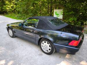 Image 16/38 of Mercedes-Benz SL 320 (1994)