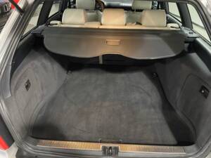 Bild 37/64 von Audi S4 Avant (2000)