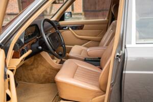 Bild 22/76 von Mercedes-Benz 500 SEL (1985)
