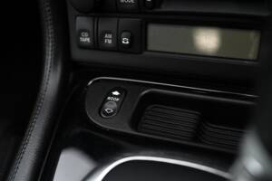 Image 16/26 de Jaguar XKR (2004)