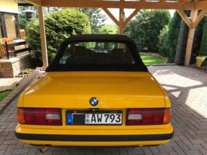 Image 4/12 of BMW 318i (1992)