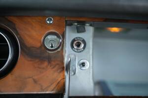 Image 43/50 of Bentley T 1 (1975)