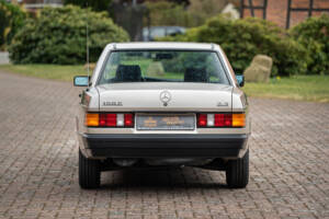 Image 16/77 de Mercedes-Benz 190 E 2.3 (1988)