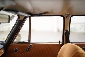 Image 44/83 of Alfa Romeo 1750 Berlina (1970)