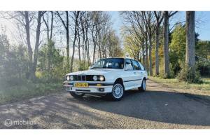 Afbeelding 3/36 van BMW 325ix Touring (1991)