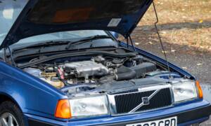 Immagine 5/50 di Volvo 440 Turbo (1992)