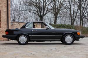 Afbeelding 7/50 van Mercedes-Benz 560 SL (1986)